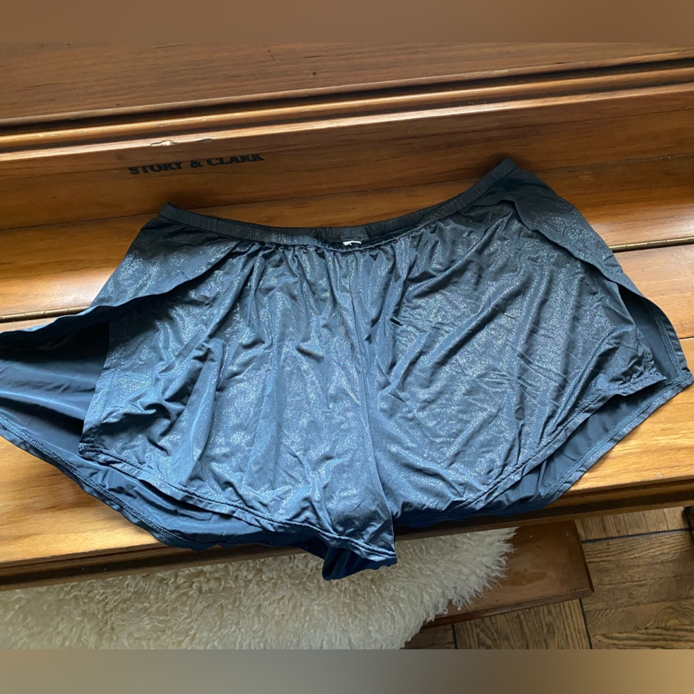 VS BOOTY SHORTS with slits XS